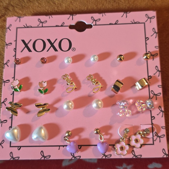 8 Piece FASHION GIFT OR RESALE BUNDLE. - Picture 3 of 14